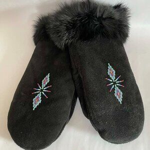 MANITOBAH BLACK SUEDE BEAUTIFUL MITTENS NEW, WOMEN
